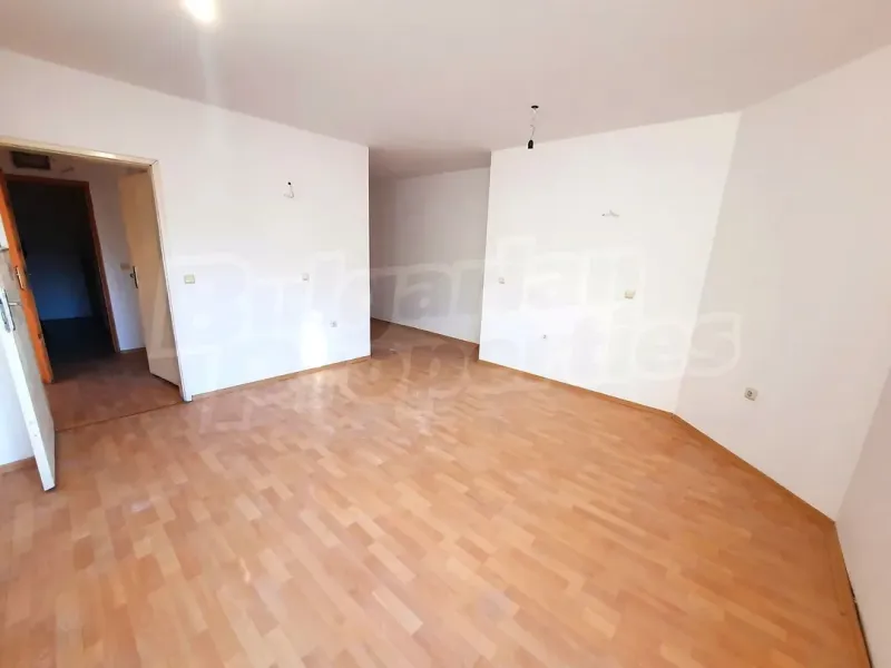 Spacious One-Bedroom Apartment in Burgas’s Desirable Vazrazhdane District - Image 5