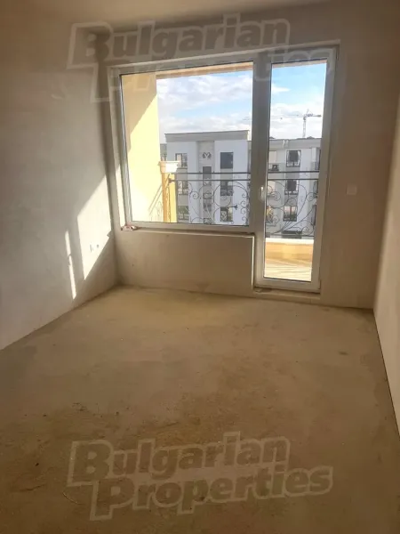 Spacious, Fully Furnished One-Bedroom Apartment in New Plovdiv Building - Image 4