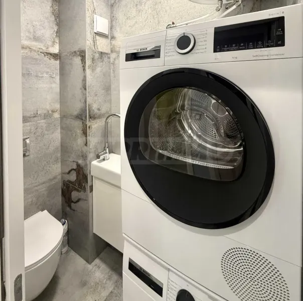 Spacious 3-Bedroom Apartment for Rent in Sofia's Manastirski Livadi - Image 5