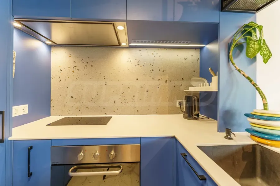 Fully furnished 3-bedroom apartment in Sofia's Student City - Image 2