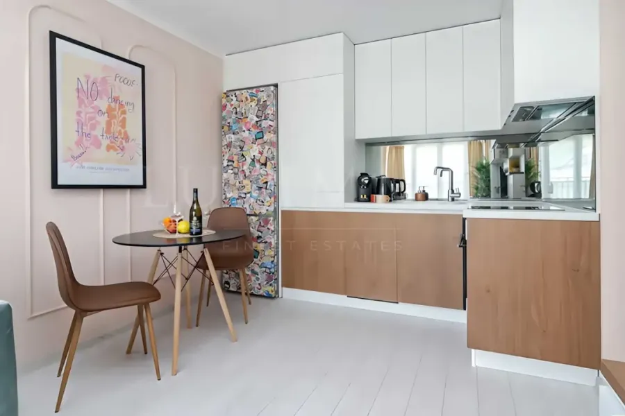 Stylish One-Bedroom Apartment Near Paradise Center, Sofia, Fully Furnished - Image 1