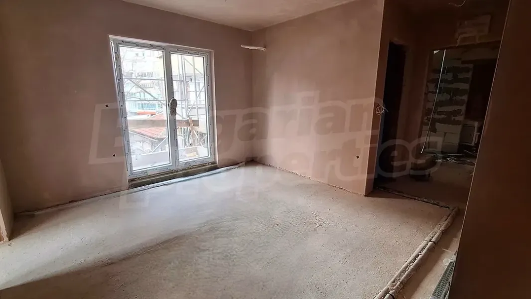 Stylish One-Bedroom Apartment in Varna’s Lyatno Kino Trakiya Area - Image 4