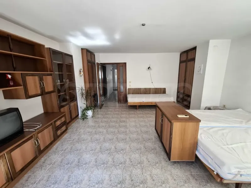 Spacious Fully Furnished Apartment in Varna's "Sportna Zala" Area - Image 1