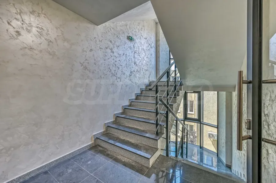 Spacious 2-Bedroom Apartment in New Sofia Building - Image 1