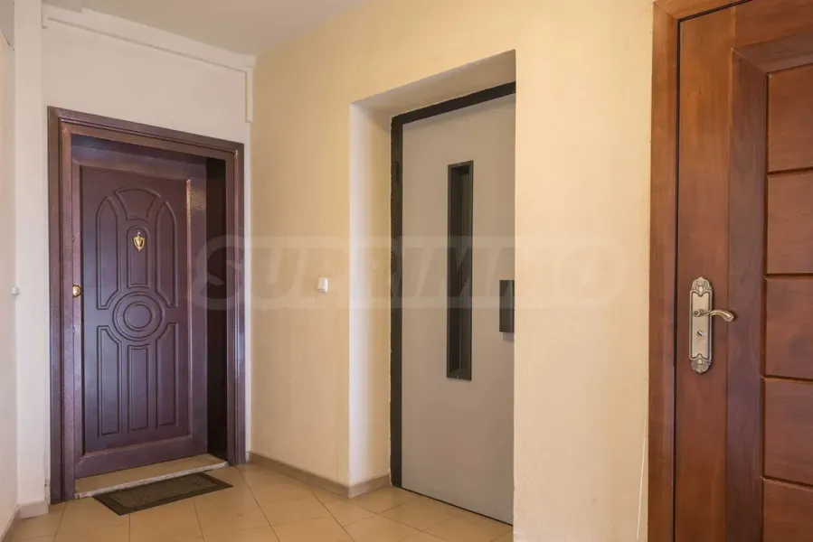 Spacious Fully Furnished Apartment in Varna's "Zimno Kino Trakia" - Image 3