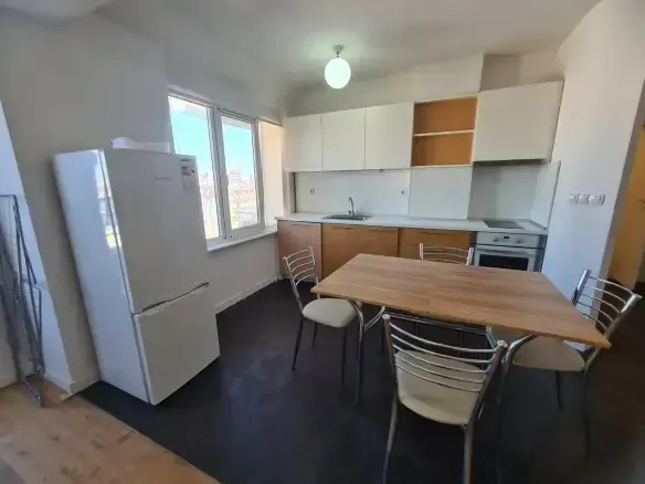 Spacious 3-Bedroom Fully Furnished Apartment in Sofia, Bulgaria - Image 2