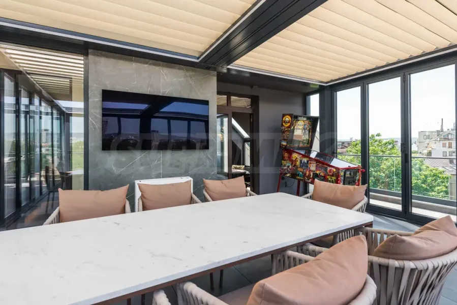 Panoramic Luxury Penthouse with SPA in Varna - Image 3