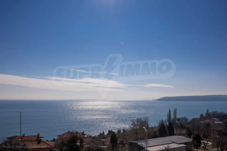 Luxury 3BR Apartment - Sea View, Varna - Image 5