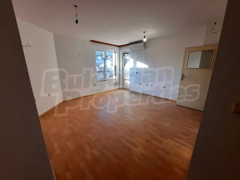 Spacious One-Bedroom Apartment in Burgas’s Desirable Vazrazhdane District - Image 3