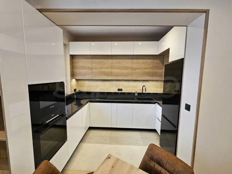 Spacious, Fully Furnished Apartment in Varna's Center - Image 3