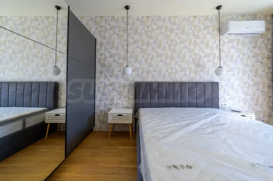 Spacious South-Facing мезонет with Garden & Two Bedrooms in Sofia - Image 4
