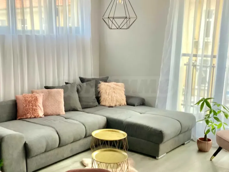 Stylish 2-Bedroom Apartment in Varna's "Chayka" Area - Image 3