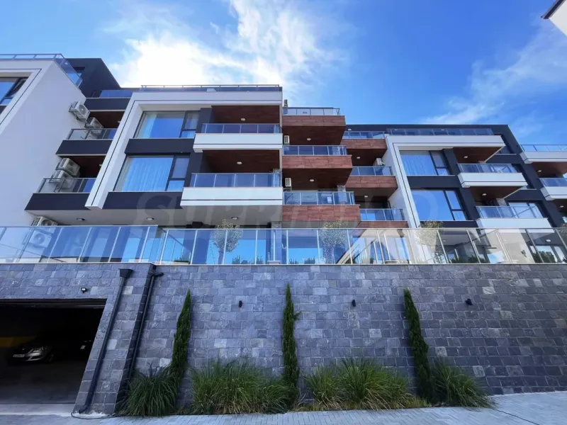 Bright 1-Bedroom Apartment Near Burgas Beach - Image 3