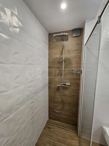 Spacious, Fully Furnished Apartment in Varna's Center - Image 5