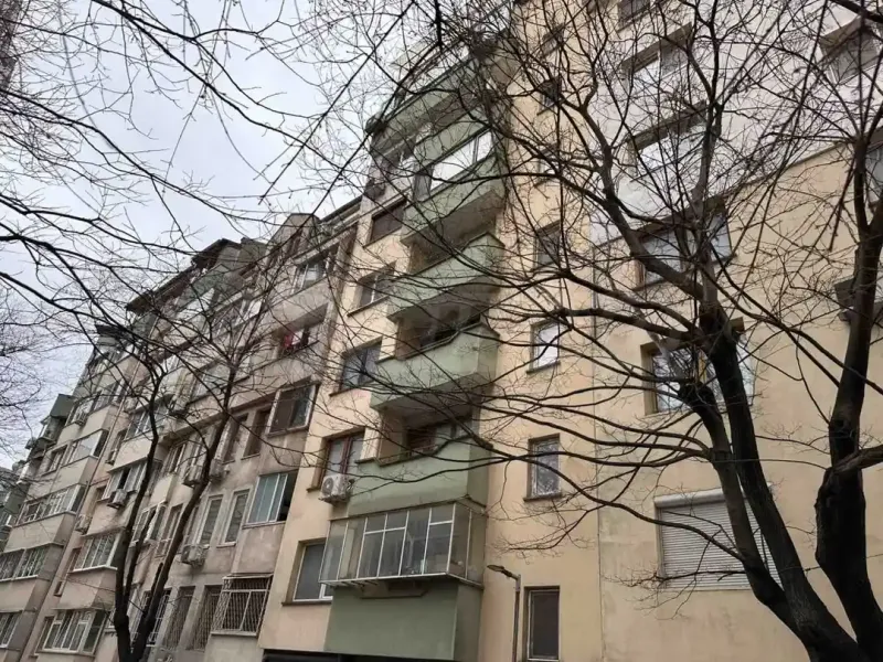 Spacious 2-Bedroom Apartment Near Varna University & Beach - Image 5