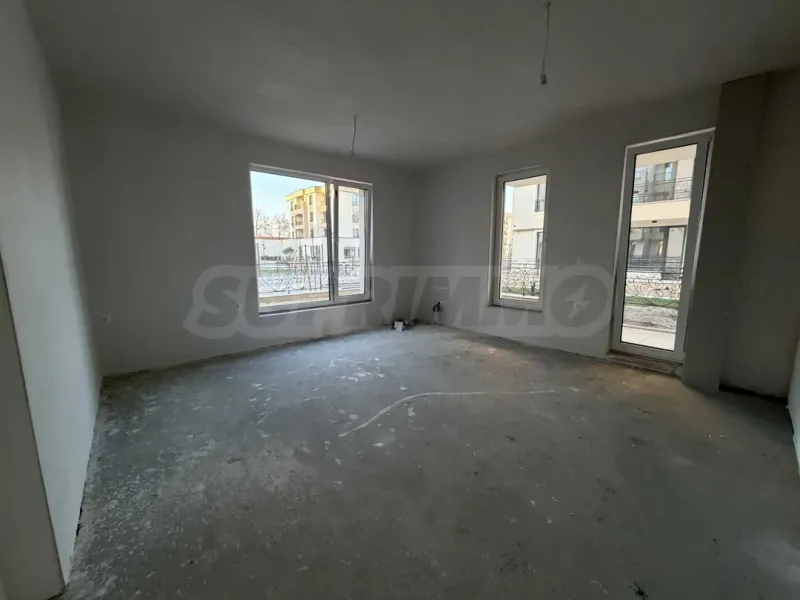 Spacious 3-Bedroom Apartment with Private Garden in Plovdiv - Image 5