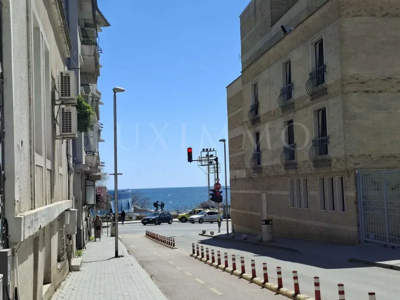 Bright Two-Bedroom Seafront Apartment in Varna’s Greek Quarter - Image 3