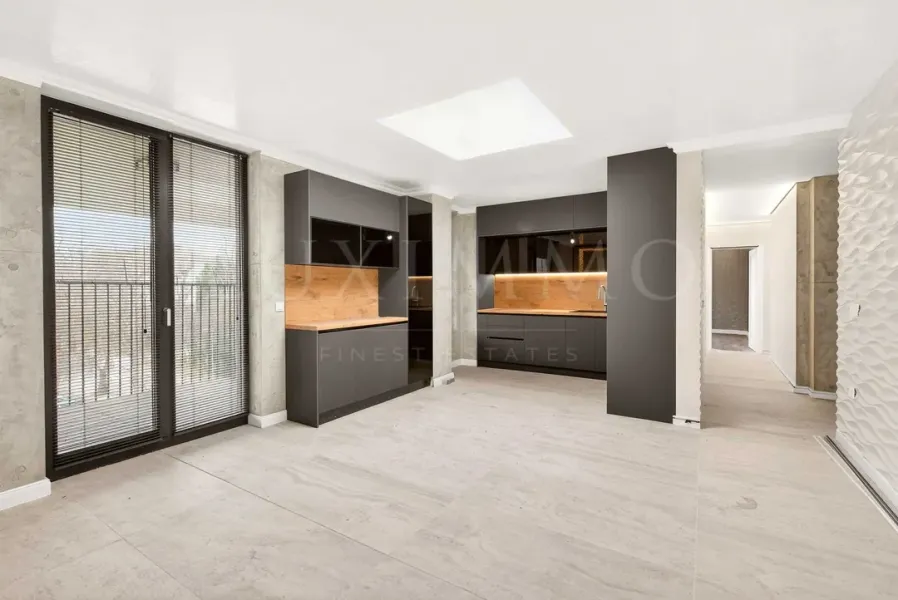 Spacious 4-Bed Apartment in Varna's "Chaika" District - Image 3