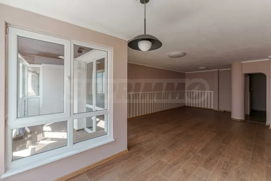 Spacious 3-bedroom apartment near Paradise Center - Image 2