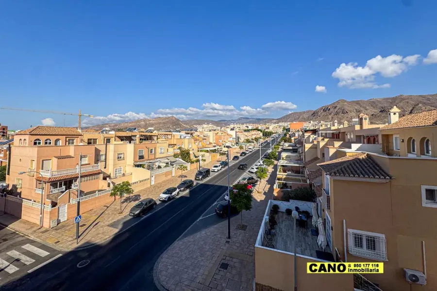 Spacious 3-Bedroom Apartment with Terrace in Central Aguadulce - Image 1