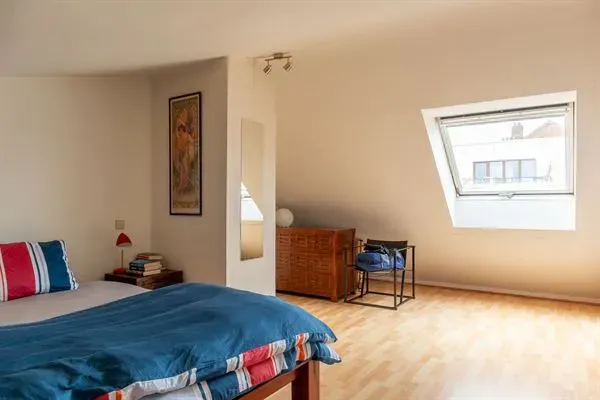 Spacious Terraced Duplex Apartment with Terrace in Oudergem, Belgium - Image 3