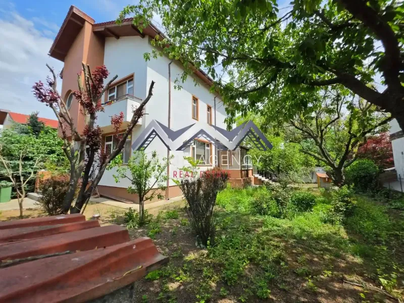 Spacious Villa with Garden in Voluntari, Romania - Image 1