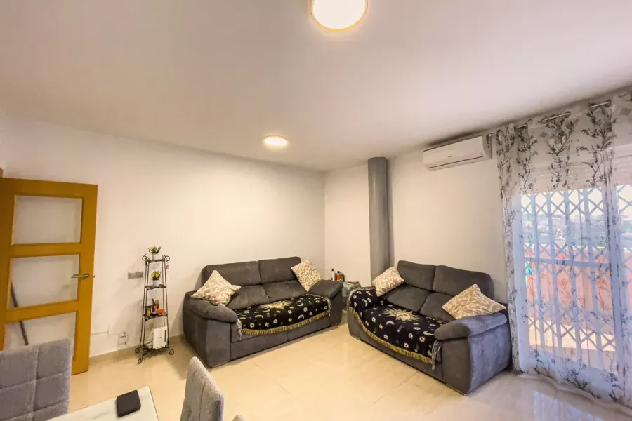 Spacious Triplex Apartment with Pool Potential in Huércal de Almería - Image 2