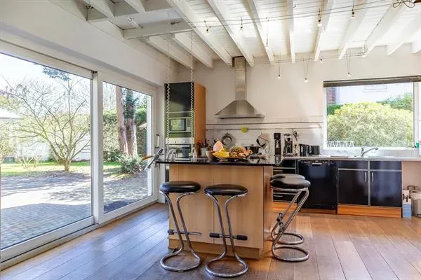 Spectacular Kauwberg House: 5 Bedrooms, 4 Bathrooms, Unique Natural Setting - Image 3