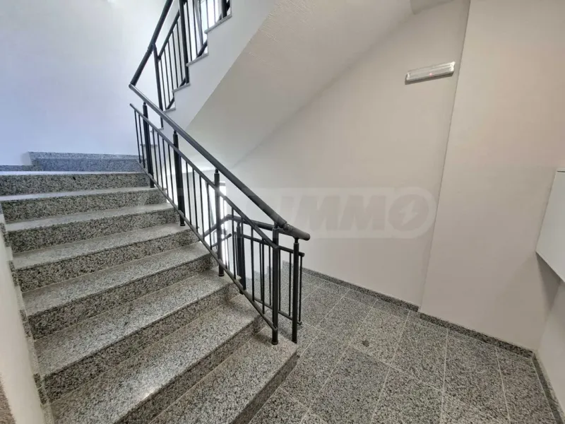 Bright Seaside Apartment in Varna – Fully Furnished Gem - Image 2