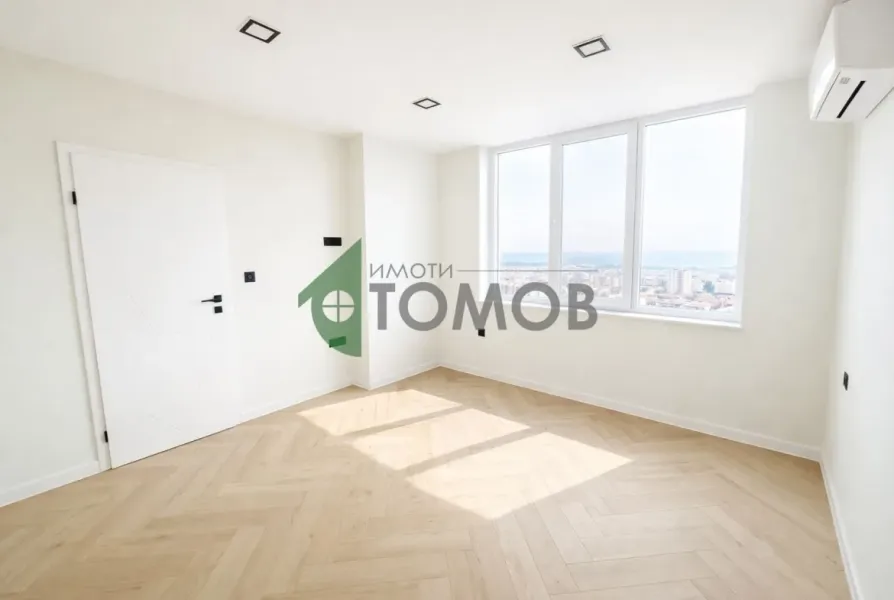 Spacious Stara Zagora Apartment with Panoramic Views - Image 3