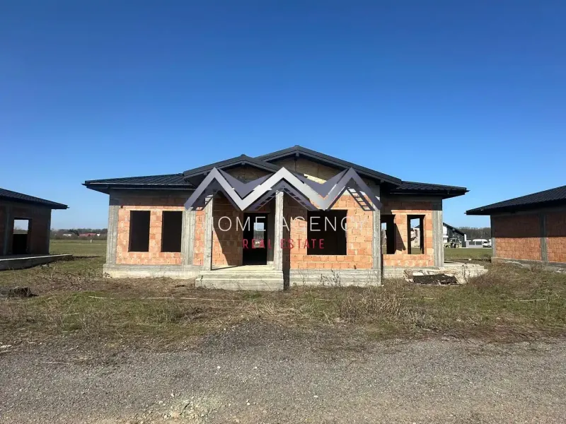 Spacious New House with Land in Balotești, Romania - 3 Bedrooms - Image 3