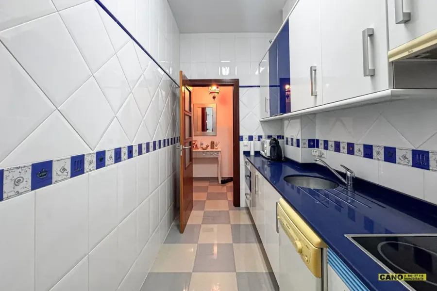 Apartment for sale in Roquetas de Mar - Image 3