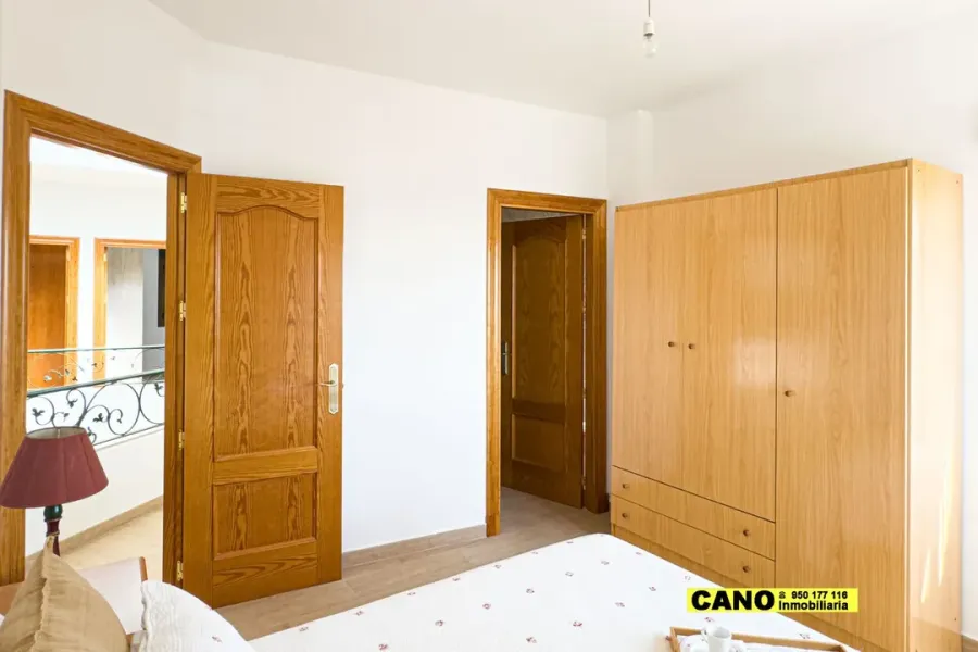 Spacious 5-Bedroom Chalet with Pool & BBQ in Huércal de Almería - Image 2