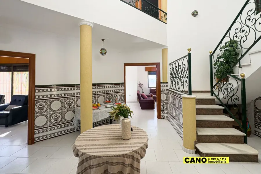 Spacious 5-Bedroom Chalet with Pool & BBQ in Huércal de Almería - Image 4