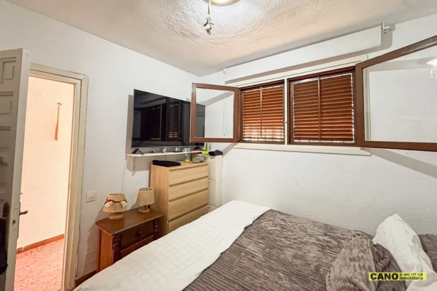 Spacious 2-Bedroom Apartment with Terrace in Aguadulce, Spain - Image 1