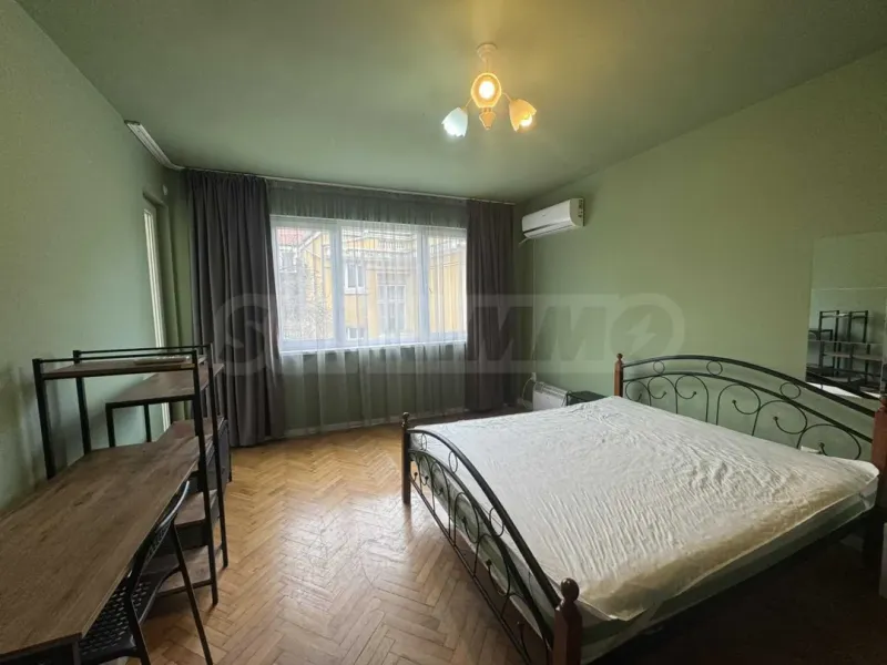 Spacious Fully Furnished 3-Bedroom Apartment in Varna - Image 4
