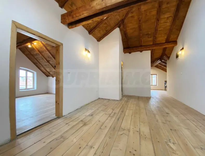 Spacious, Fully Furnished Apartment in Plovdiv Center - Image 2