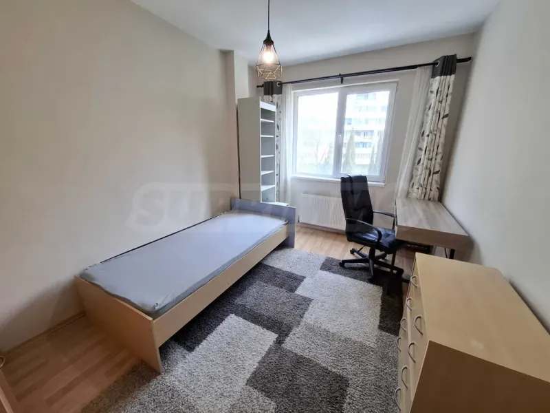 Spacious Fully Furnished Apartment in Varna's Levski Area - Image 2