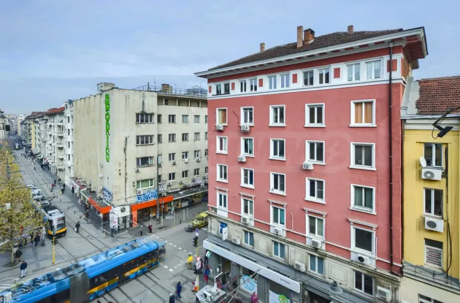 Stylish Sofia Apartment Near Slaview Park - Image 3