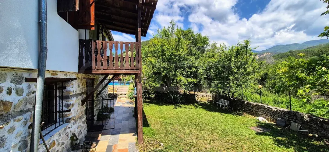 Spacious Mountain Home with Stunning Views – Rozhen, Bulgaria - Image 1