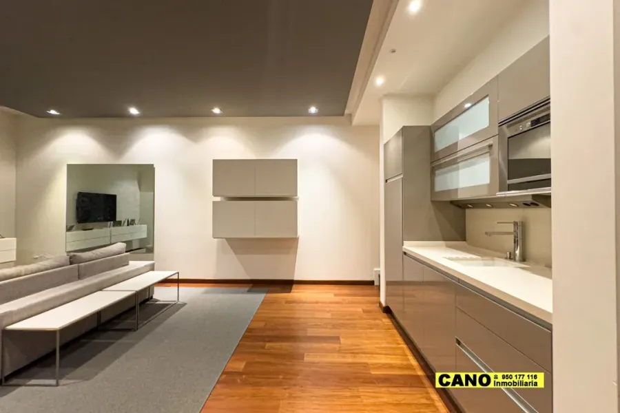 Luxury Chalet in Almería Center with Elevator & Garage - Image 1