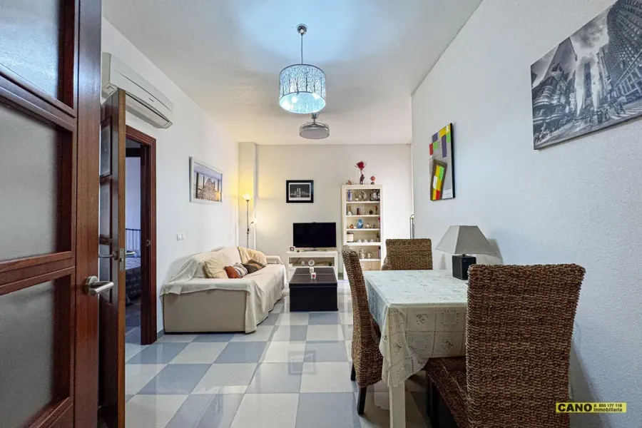 Apartment for sale in Roquetas de Mar - Image 4