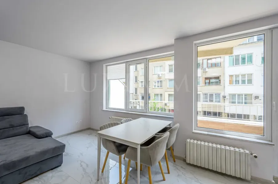 Strelbishte Medical University Apartment With Parking - Image 1