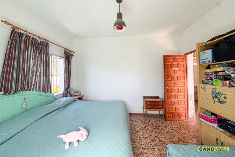 Spacious Cortijo with Pool & Garage in Níjar, Spain - Image 2