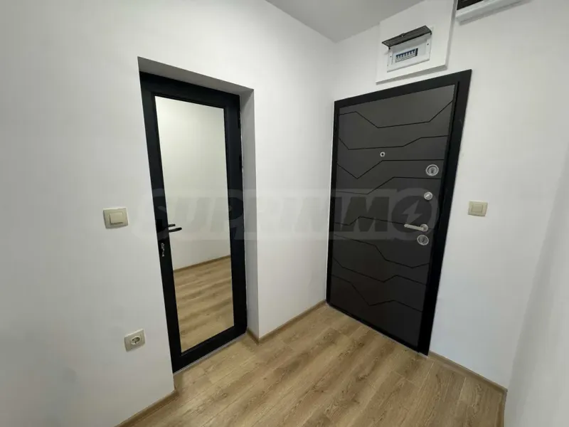 Bright 3-room apartment in Troshevo, Varna - Image 3