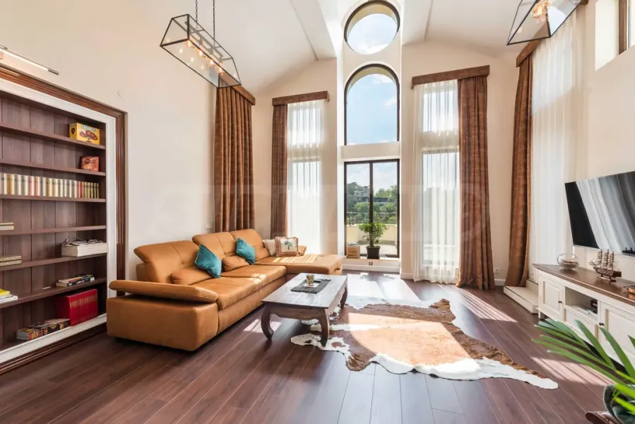 Luxury Penthause with Sea View in Varna - Image 1