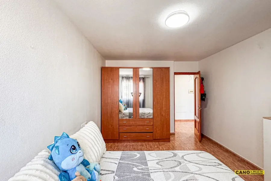 Apartment for sale in Roquetas de Mar - Image 2