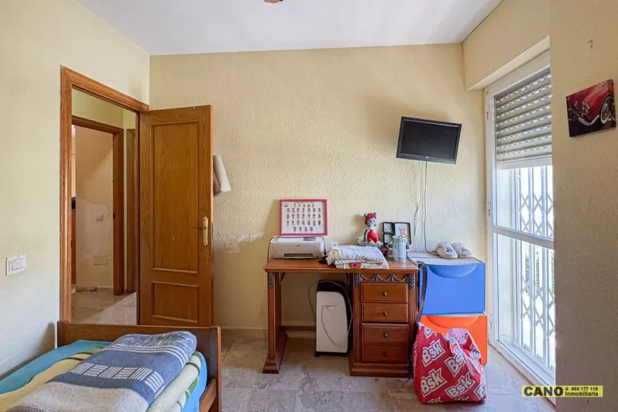 Spacious 3-Bedroom Apartment with Pool & Garage in Aguadulce - Image 3