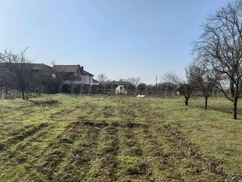 Spacious Two-Story House with Large Garden in Kapitanovtsi - Image 3