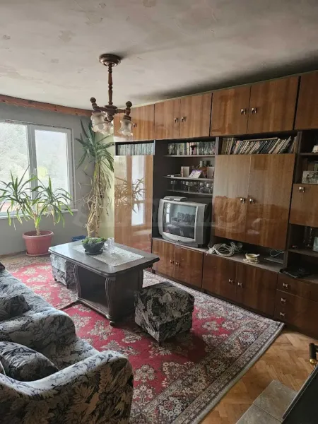 Fully Furnished Smolyan Apartment with Terrace and Basement - Image 3